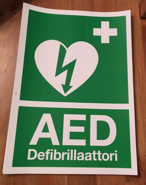 Defibrillaattori tarra